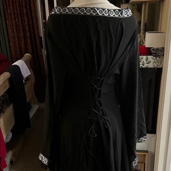 Black Medieval Style Dress with White Trim - Picture 2 of 2